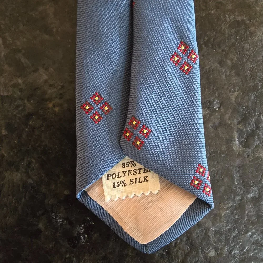 Halston Tie